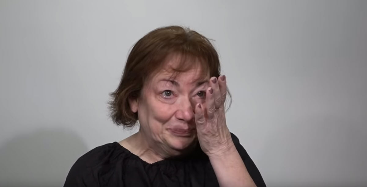 Woman Divorced After 44-Year Marriage Gets a Jaw-Dropping Makeover